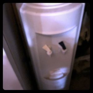 Electric hot & cold water